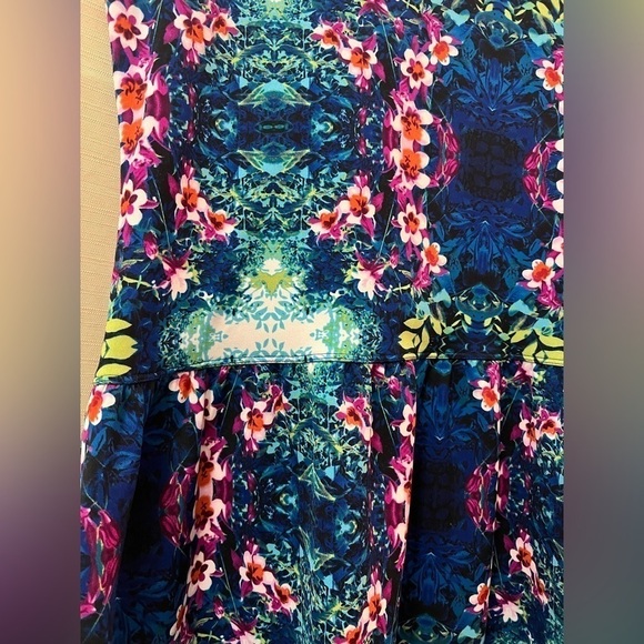 🔴Cynthia Rowley trippy unique floral design midi dress summer size 10 - Picture 7 of 8